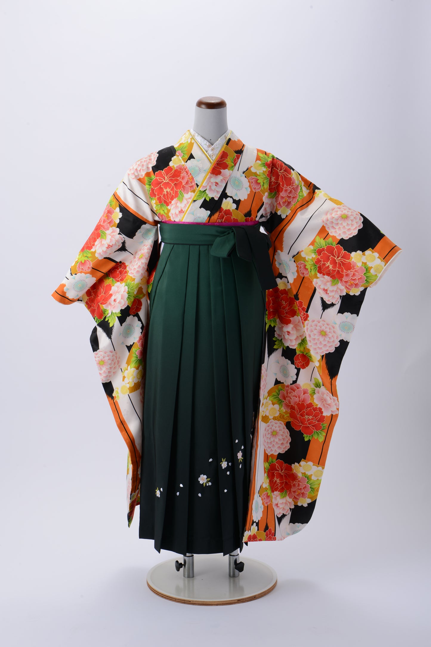 オレンジ黒ストライプ（牡丹）×緑（桜刺繍）袴　KH8‐2